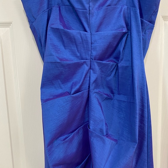S.L. Fashions~size 16. Mother of the Groom Dress. Color is a vibrant royal blue! - Picture 5 of 8